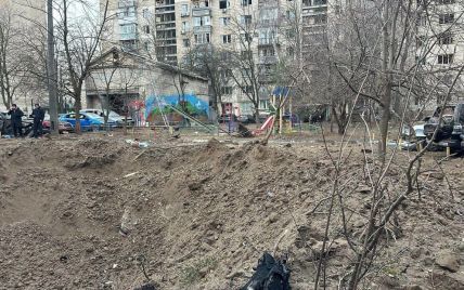 Масована ракетна та дронова атака по Київщині: є загиблі та поранені