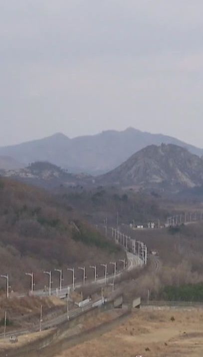 ТСН побувала на кордоні запеклих ворогів Південної Кореї та КНДР