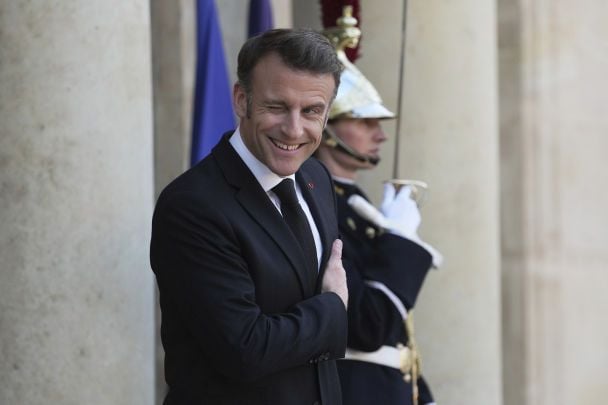 Макрон рассказал, о чем говорил с Путиным: подробности