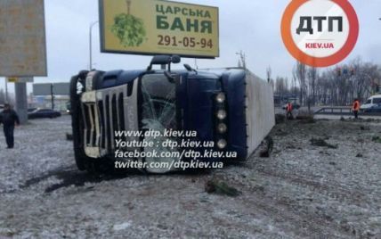 В смертельном ДТП с грузовиком в Киеве погиб полисмен – СМИ