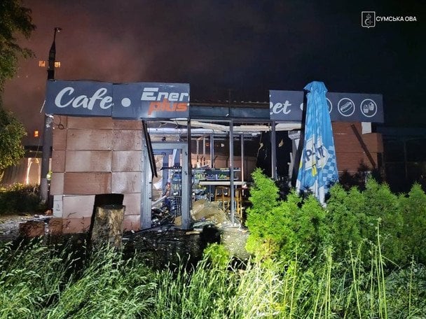 Ворог завдав масованого удару БпЛА по Шостці у Сумській області.