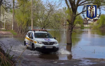 В Киеве существенно вырос уровень паводка: объявлен первый уровень опасности