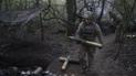 Український фронт на Донбасі розвалюється, вважають аналітики