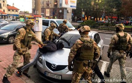 В центре Николаева КОРД задержал юношей, которые похитили мужчину и вымогали несуществующий долг: фото