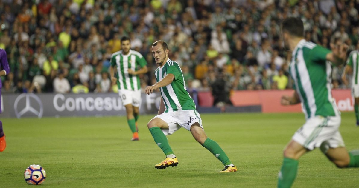 "Бетис" и "Райо Вальекано" разорвали договор об аренде Зозули