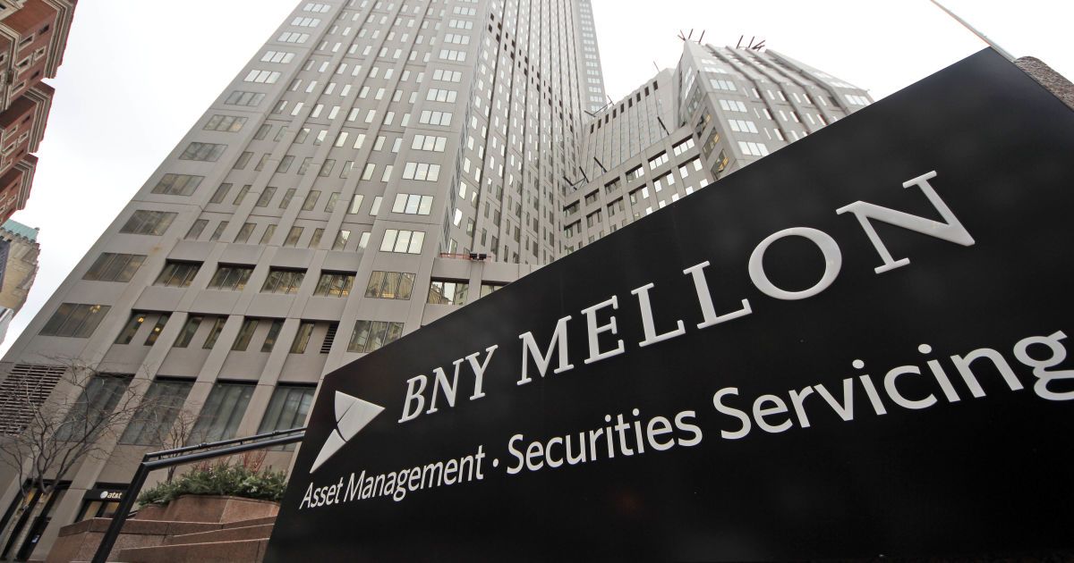 The Bank of New York Mellon закриває бізнес в РФ та призупиняє купівлю російських цінних паперів