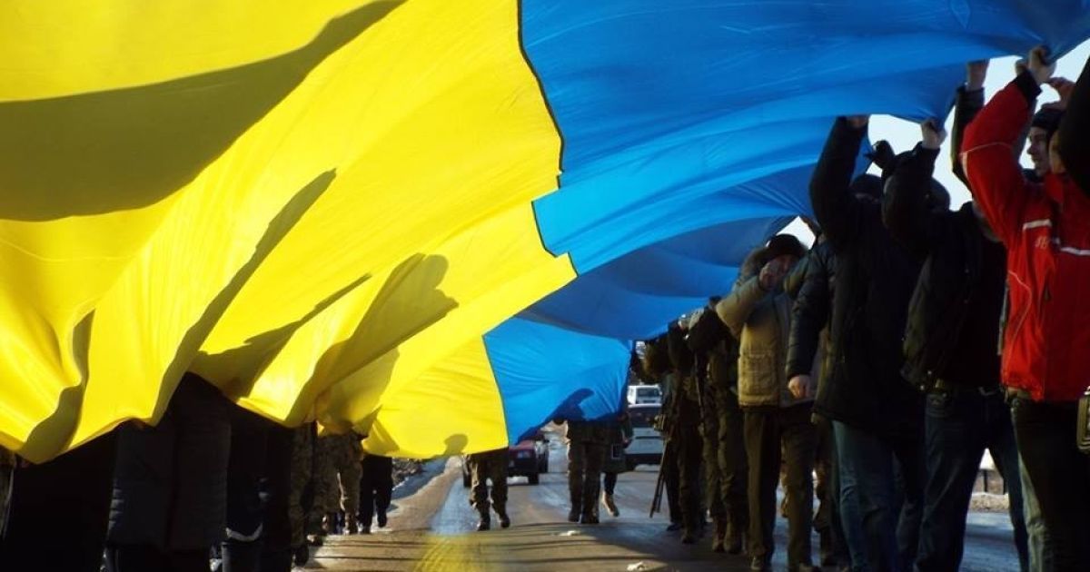 Прапор України у Станиці Луганській_4 / © Артур Амірасланов і Станіслав Ахунов