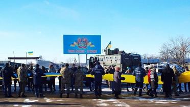 Прапор України у Станиці Луганській_6 / © Артур Амираслонов и Станислав Ахунов