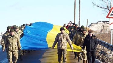 Прапор України у Станиці Луганській_5 / © Артур Амираслонов и Станислав Ахунов