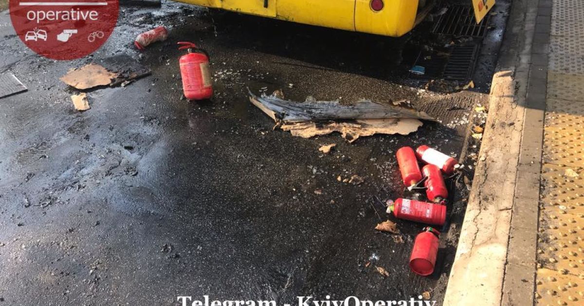 горів тролейбус на Виноградарі в Києві_4 / © Киев Оперативный