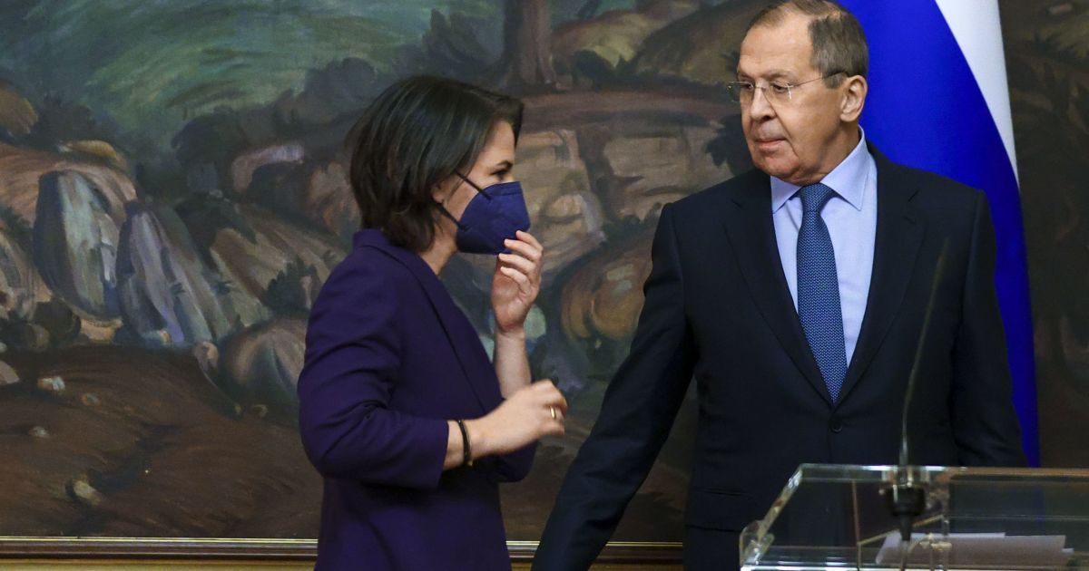 Анналена Бербок Сергій Лавров.