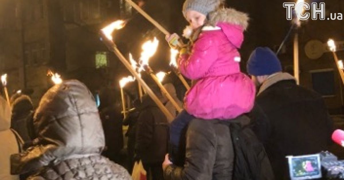 Смолоскипна хода до річниці Крут_5 / © фото: Юлія Яценко