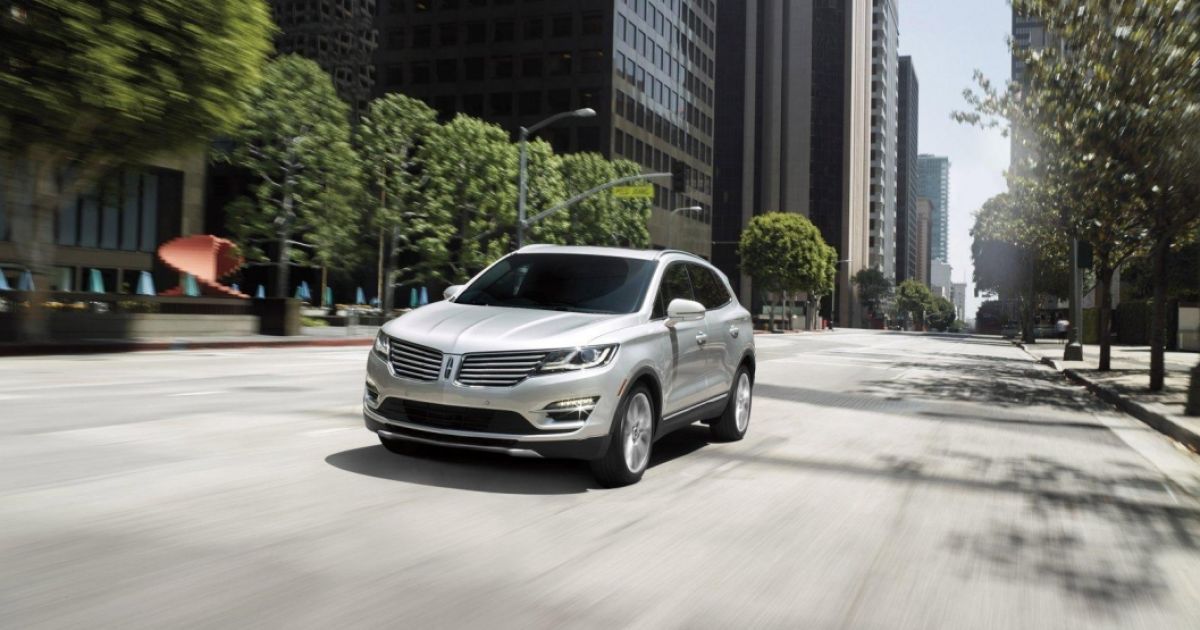 Lincoln слегка обновил кроссовер MKC