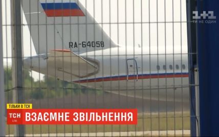 Самолёт Ан-2 с пятью людьми на борту вынужденно сел в Кировской области