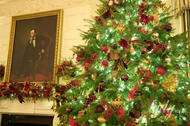 Меланія Трамп прикрасила Білий дім до Різдва 2025 року / © Associated Press