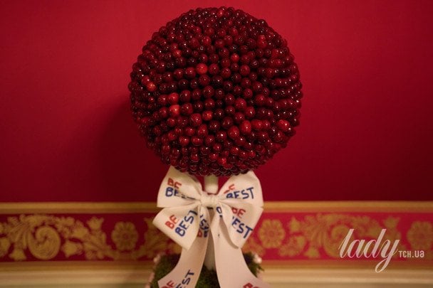 Меланія Трамп прикрасила Білий дім до Різдва 2025 року / © Associated Press