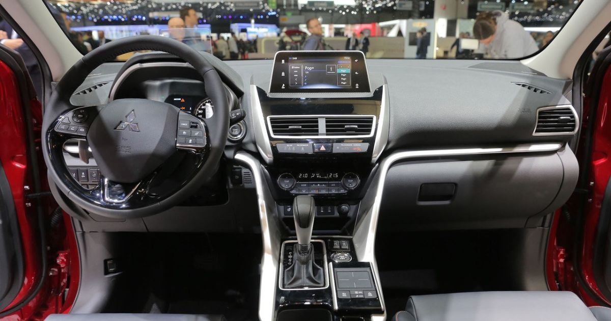 Mitsubishi Eclpise Cross