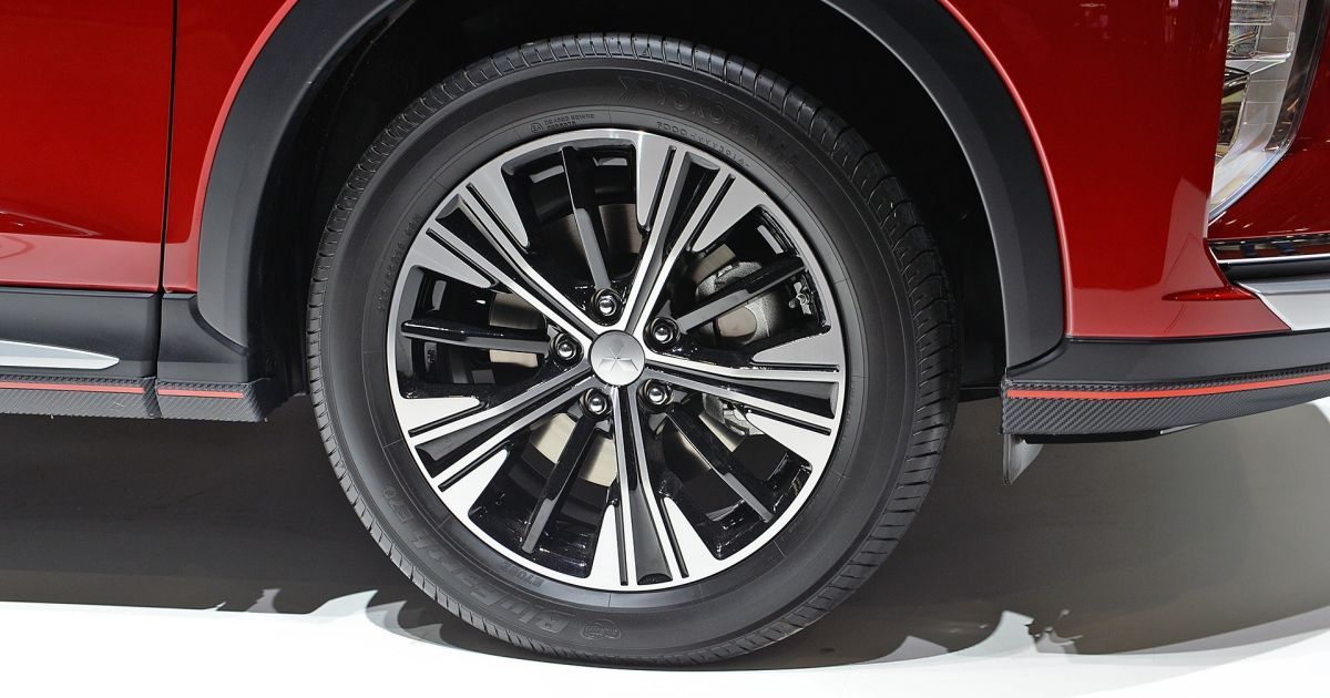 Mitsubishi Eclpise Cross