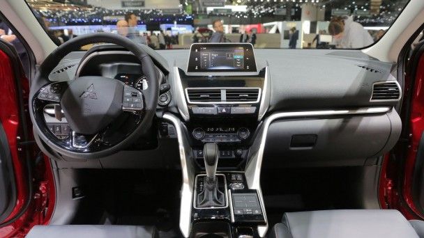 Mitsubishi Eclpise Cross