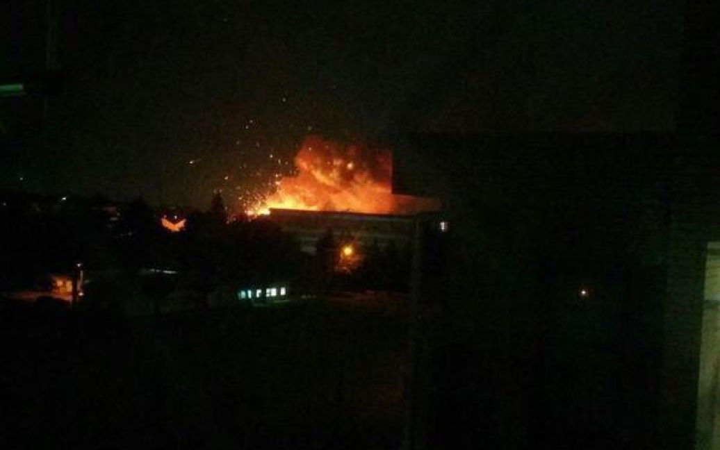 В Сагахимаре на складе ВВС США прогремели взрывы. / © twitter.com/Breaking911