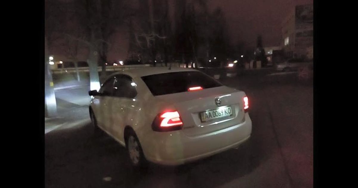 Неизвестные устроили слежку за работниками "1+1", журналист получил травму