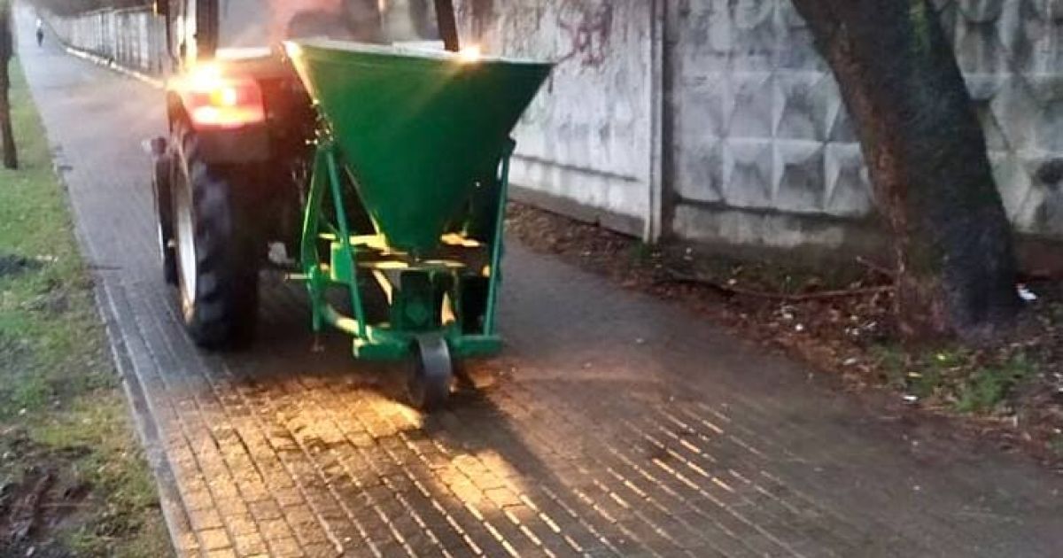 У Києві стрімко погіршується погода: на дороги виведено спецтехніку