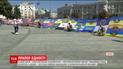 В Харькове в День почета развернули флаг единства