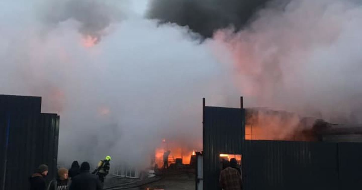 пожежа у києві_8 / © Управление ГСЧС Киева