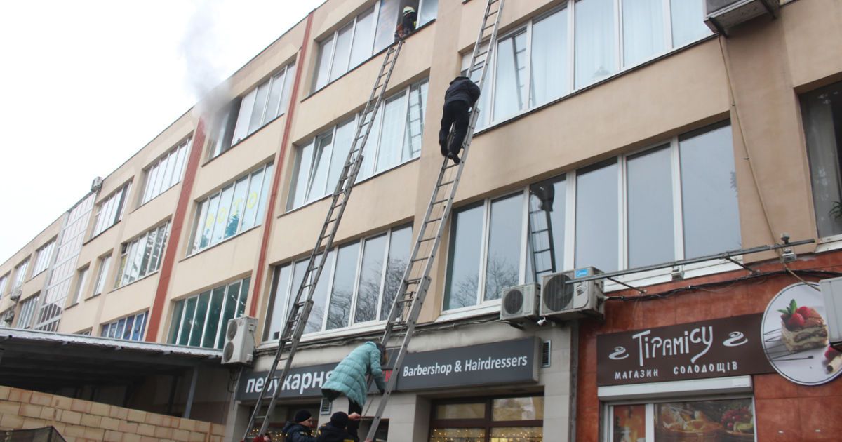 пожежа у ТЦ_3 / © Главное управление ГСЧС Украины в Хмельницкой области