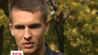Полицейский-герой: молодой патрульный спас семью из горящего дома