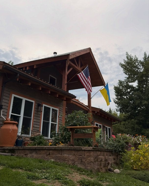 Будинок Ектора Хіменеса-Браво в Канаді / © instagram.com/hectorjimenezbravo