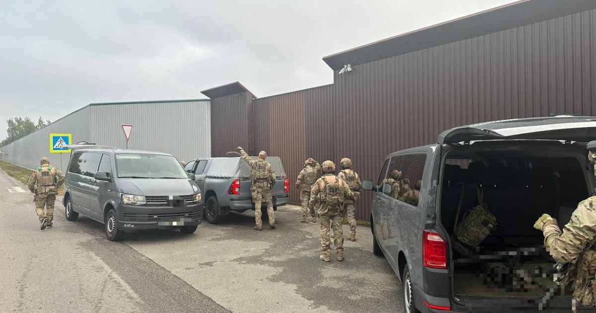 В пятницу, 15 сентября, в доме действующего депутата Нестора Шуфрича прошли обыски.