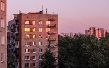 Хотел выпрыгнуть с 9 этажа из-за любви: в Черниговской области спасли 17-летнего самоубийцу (видео)