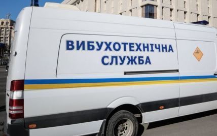 В правительственном квартале Киева полиция ищет взрывчатку и устанавливает личность "минера"