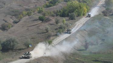 Украинские военные начали отводить танки от линии фронта. / © Facebook/пресс-центр штаба АТО