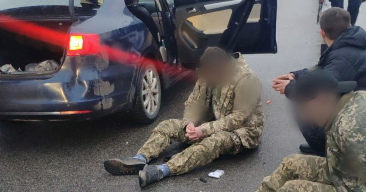 У Києві затримали банду озброєних мародерів (фото)