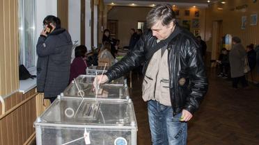 вибори, українці голосують у Херсоні_7 / © УНИАН