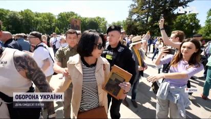 Знімання сюжету в німецькому парку закінчилося нападом на Наталію Мосейчук та знімальну групу "1+1"