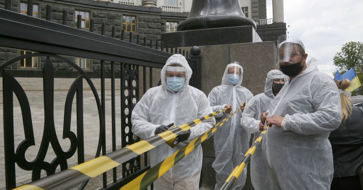 Локдаун вихідного дня: мери яких міст і чому збурились проти карантину