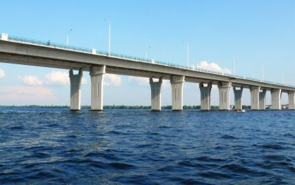 "За Антонівським мостом закріплено статус – непроїзний": в ЗСУ підтвердили черговий удар