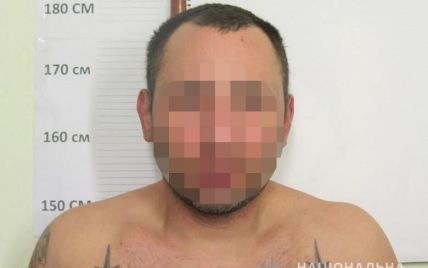 В Киеве мужчина в течение нескольких лет насиловал двух несовершеннолетних падчериц