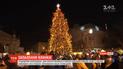 Одну з перших міських ялинок в Україні урочисто запалили у Львові