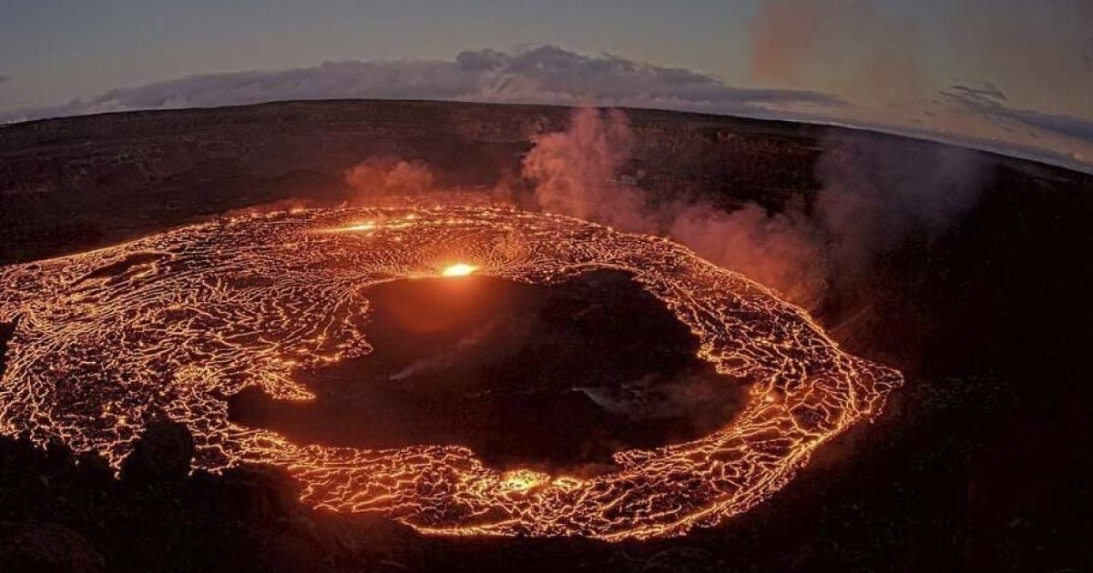 Проснулся один из самых активных вулканов в мире (фото)