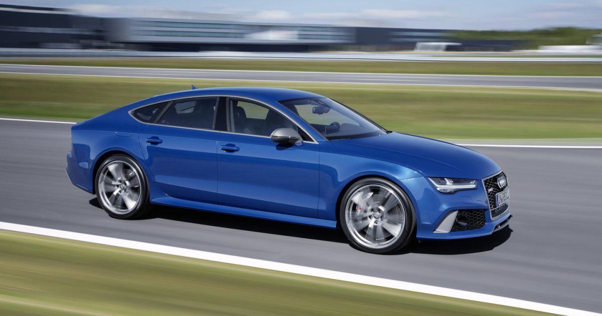 Audi RS7 Performance провела слезинке экскурсию по кузову (видео)