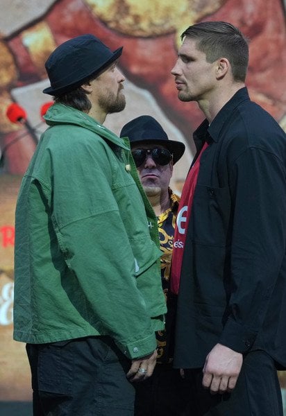 Усик — Верховен