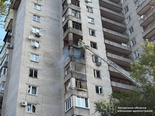 Пошкоджений будинок у Запоріжжі. / © Очільник Запорізької ОВА Іван Федоров