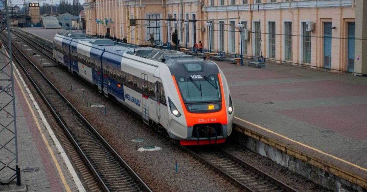 В Киеве изменили правила работы вокзала из-за комендантского часа