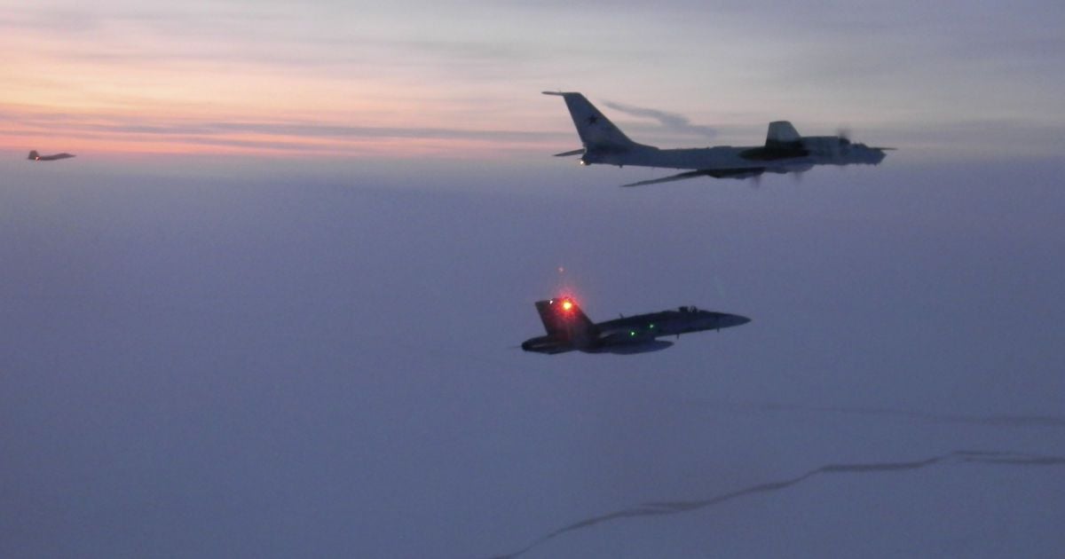 Найкращі літаки-розвідники США стежитимуть за пересуванням військ Росії біля кордонів з Україною
