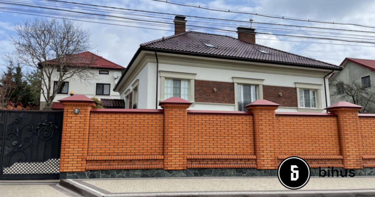 У Львові відбуваються масштабні обшуки в помешканнях та фірмах братів Козака та Медведчука: подробиці