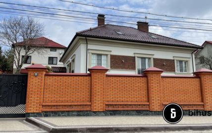 У Львові відбуваються масштабні обшуки в помешканнях та фірмах братів Козака та Медведчука: подробиці